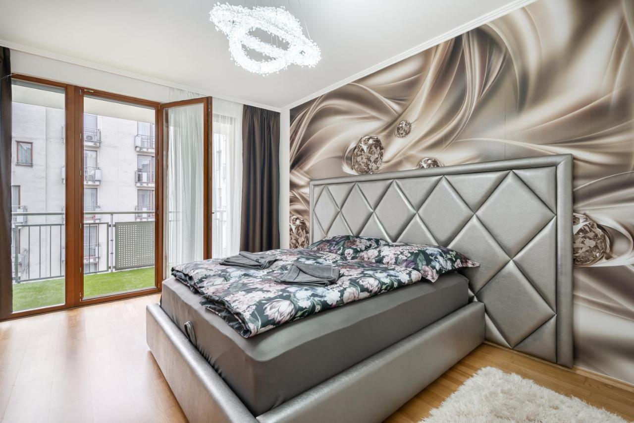 Penthouse Three Bedrooms, Three Balconies Apartment With Free Parking In Kiraly Street Βουδαπέστη Εξωτερικό φωτογραφία