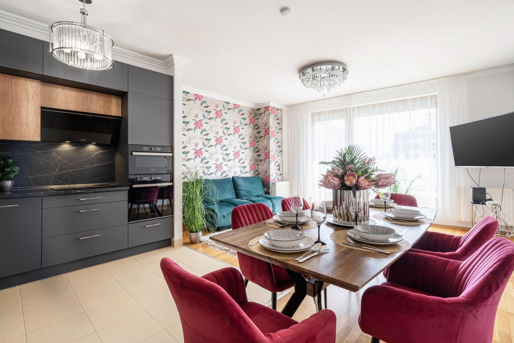 Penthouse Three Bedrooms, Three Balconies Apartment With Free Parking In Kiraly Street Βουδαπέστη Εξωτερικό φωτογραφία