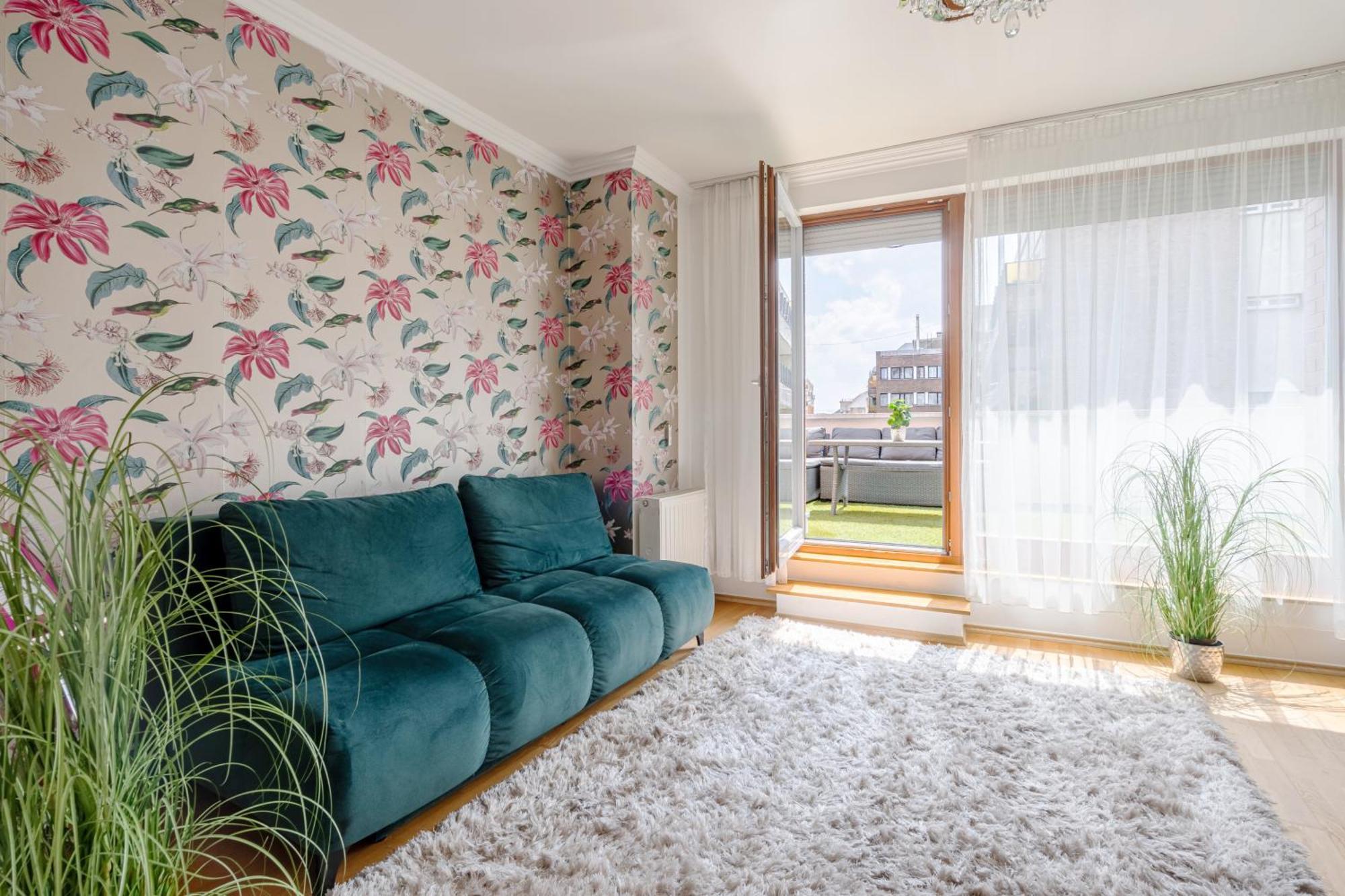 Penthouse Three Bedrooms, Three Balconies Apartment With Free Parking In Kiraly Street Βουδαπέστη Εξωτερικό φωτογραφία